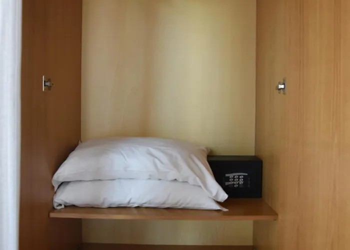 The Night 4* Сорренто