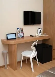 The Night 4* סורנטו