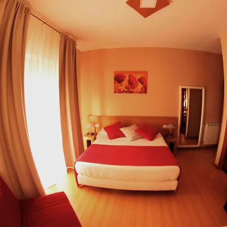 The Night Πανσιόν 4*