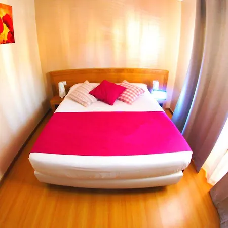 The Night Πανσιόν