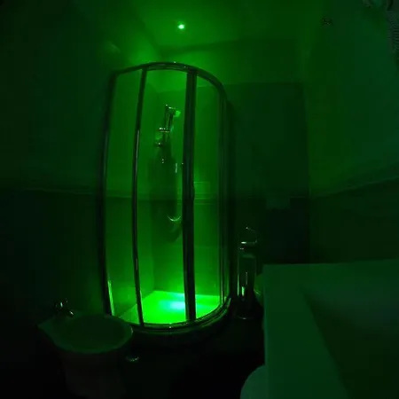 Pensión The Night 4*